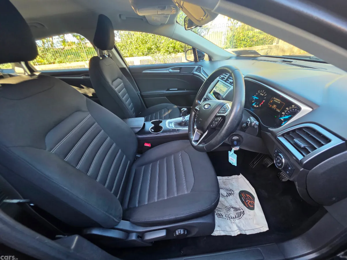 Ford Mondeo Hatchback, Diesel, 2017, Black
