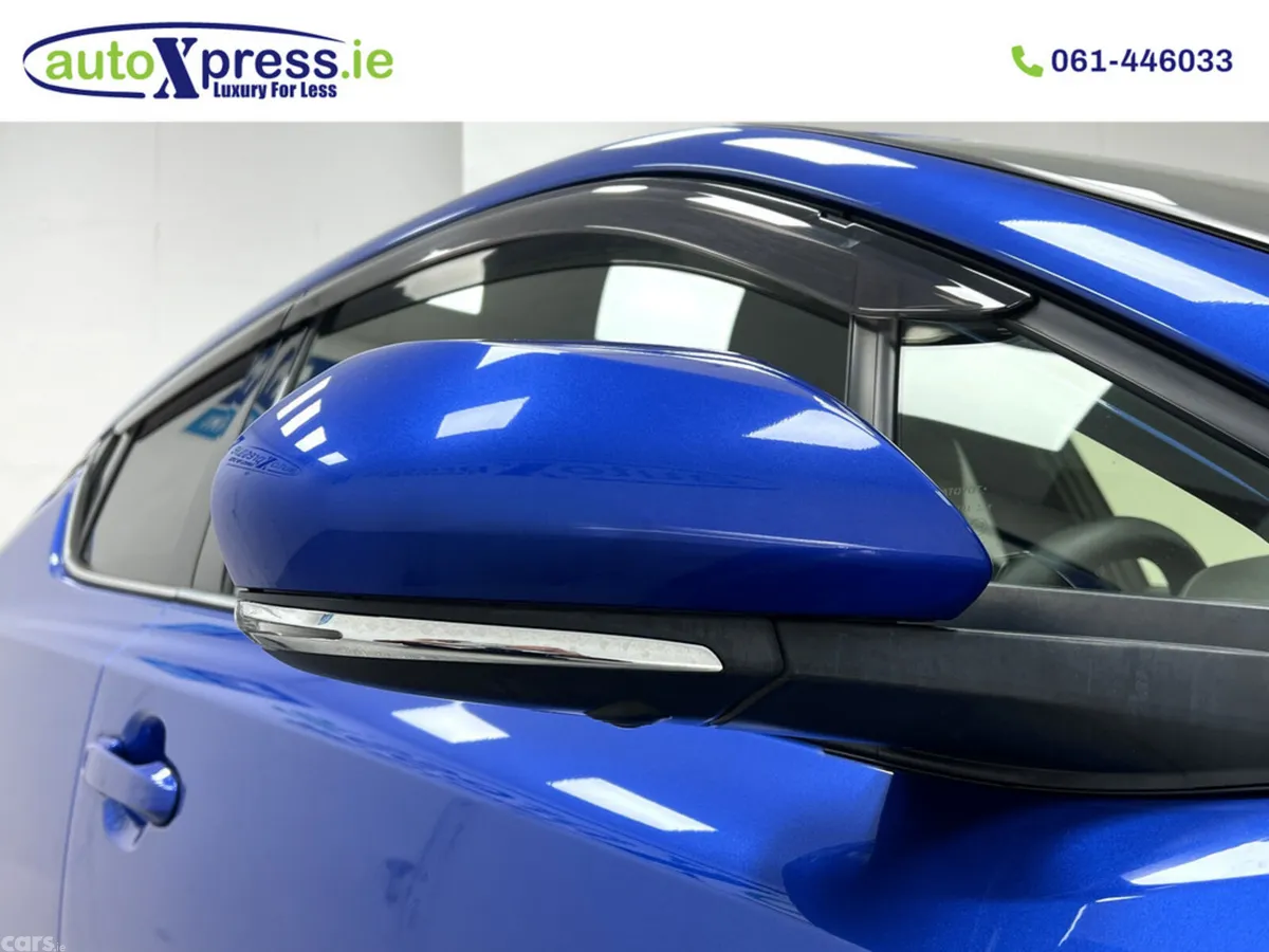 Toyota C-HR SUV, Petrol Hybrid, 2021, Blue