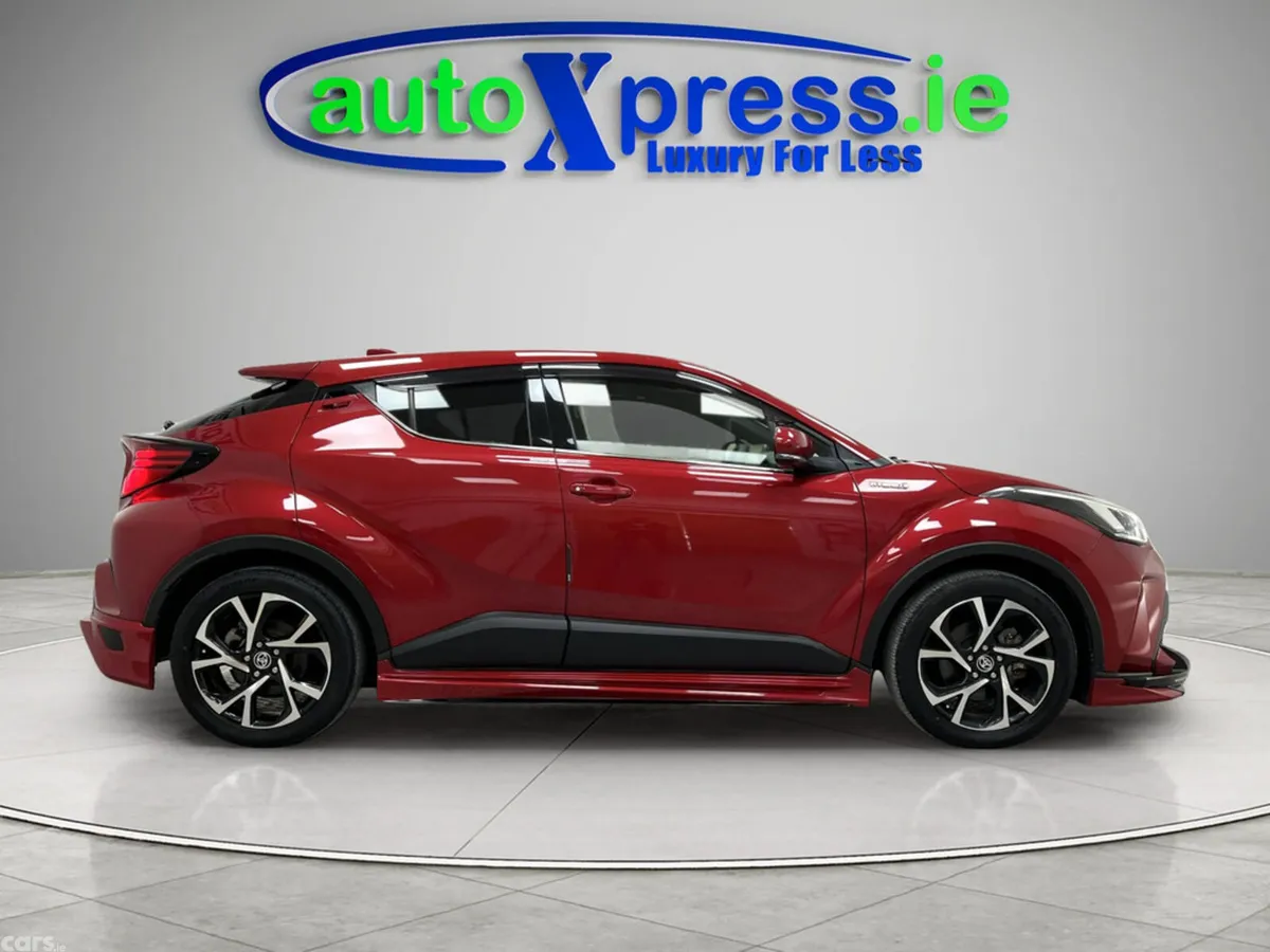 Toyota C-HR SUV, Petrol Hybrid, 2020, Red