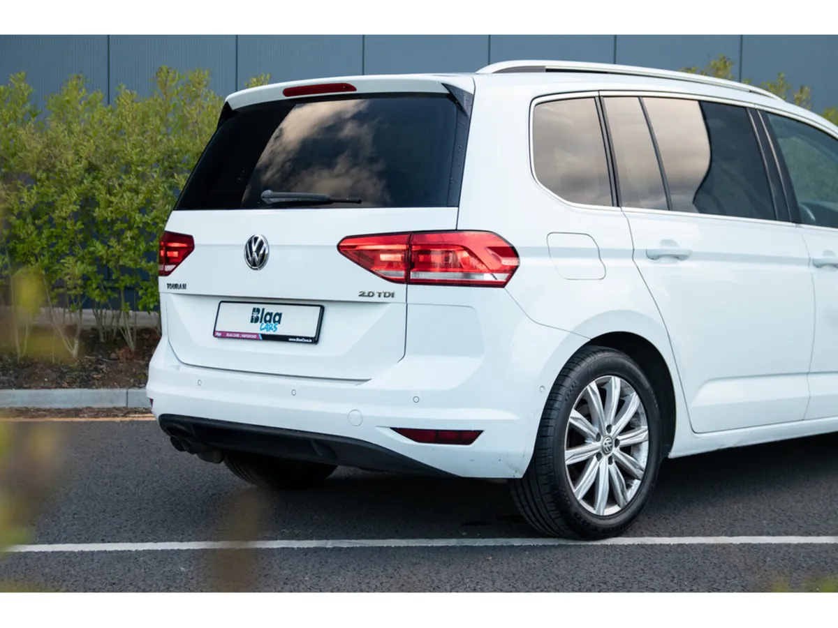 Volkswagen Touran MPV, Diesel, 2016, White