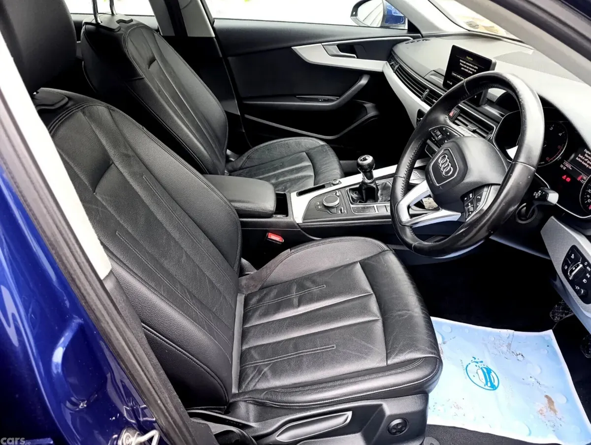 Audi A4 Saloon, Diesel, 2017, Blue