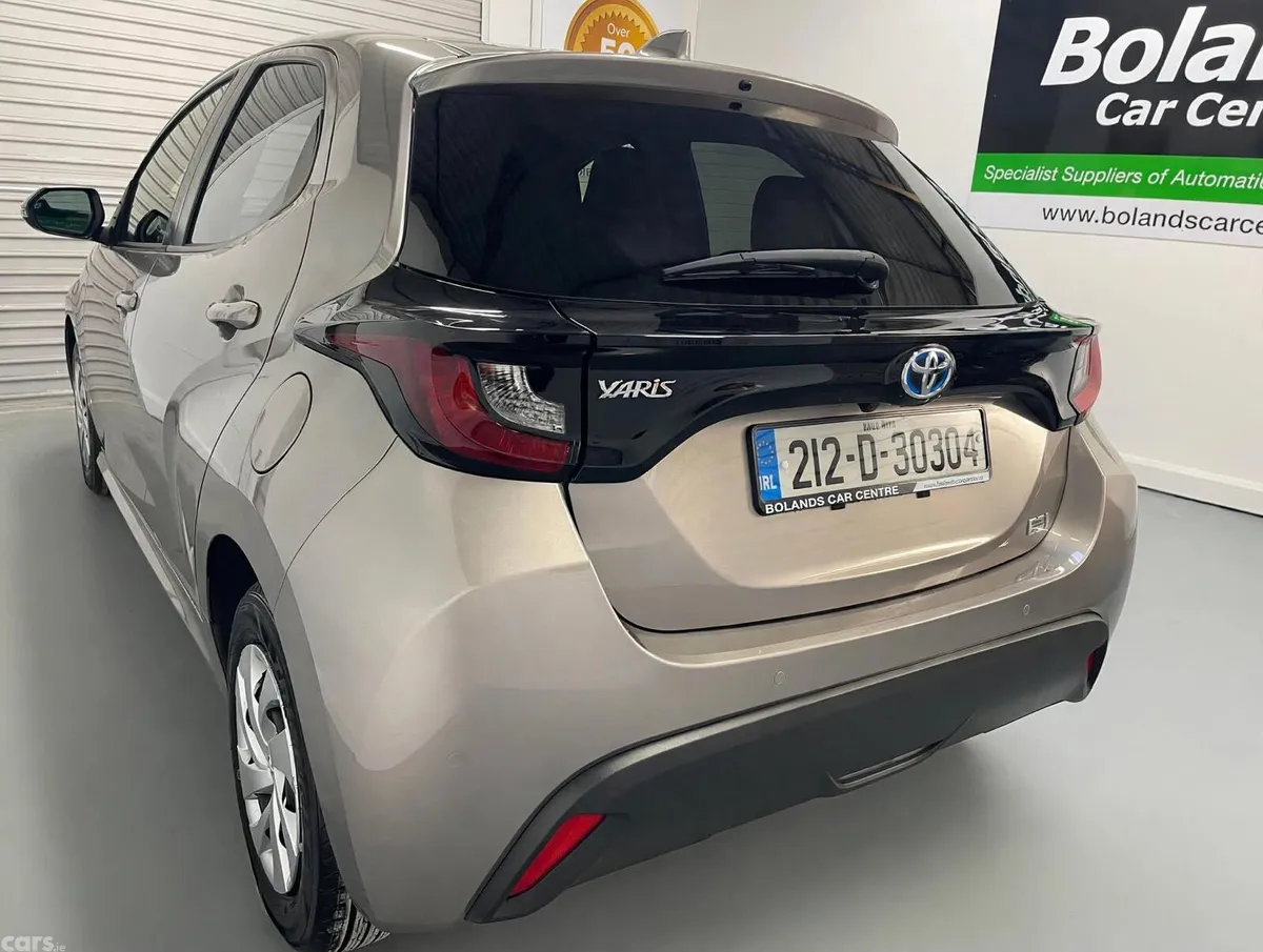Toyota Yaris Hatchback, Petrol Hybrid, 2021, Brown