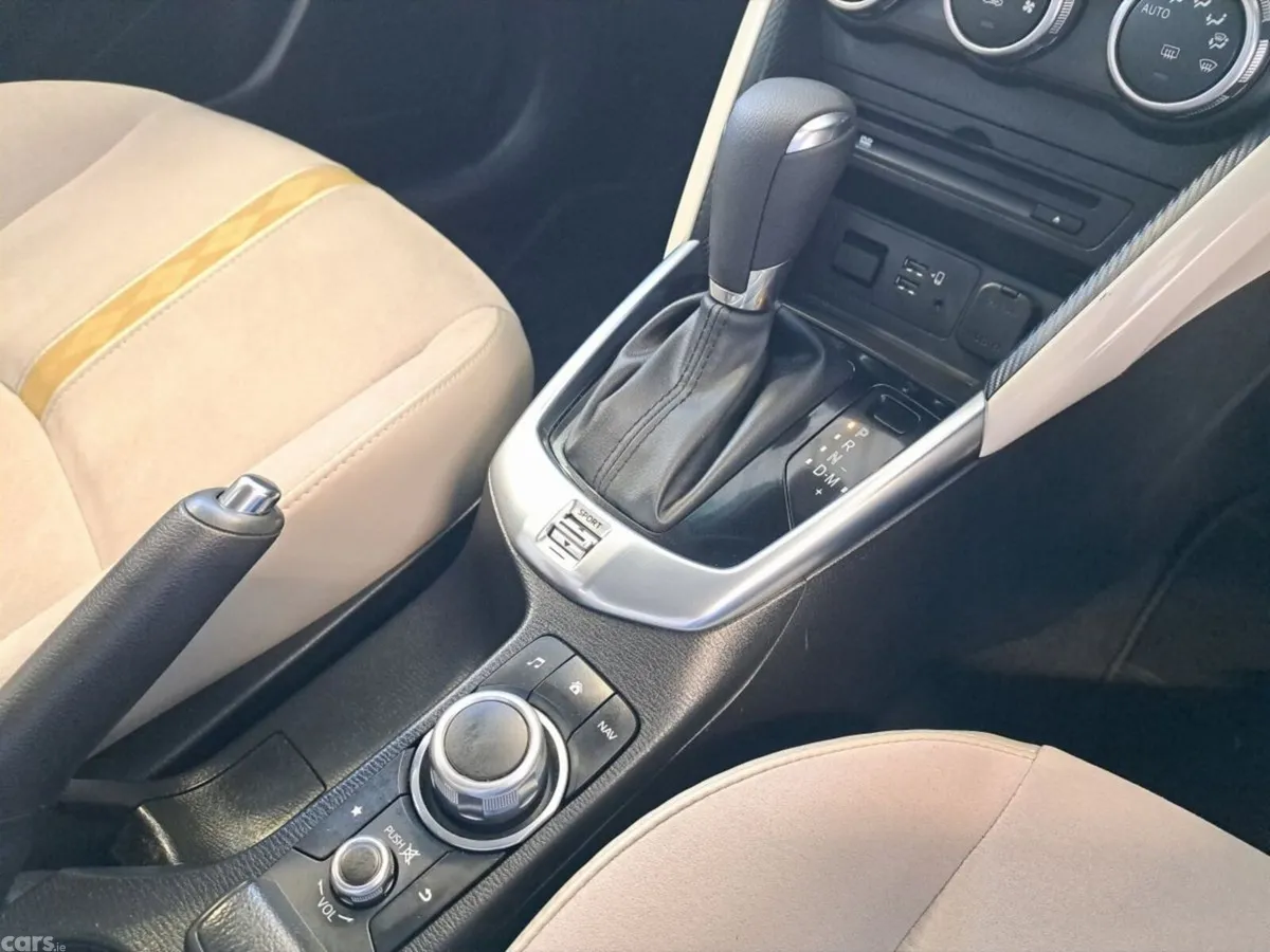 Mazda Mazda2 Hatchback, Petrol, 2023, Gold