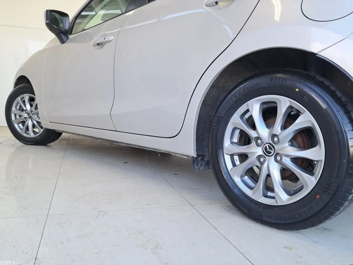 Mazda Mazda2 Hatchback, Petrol, 2023, Gold
