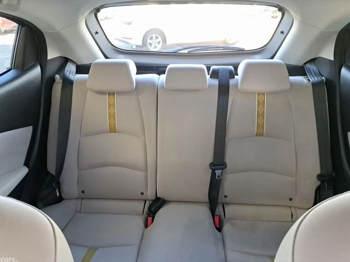 Mazda Mazda2 Hatchback, Petrol, 2023, Gold