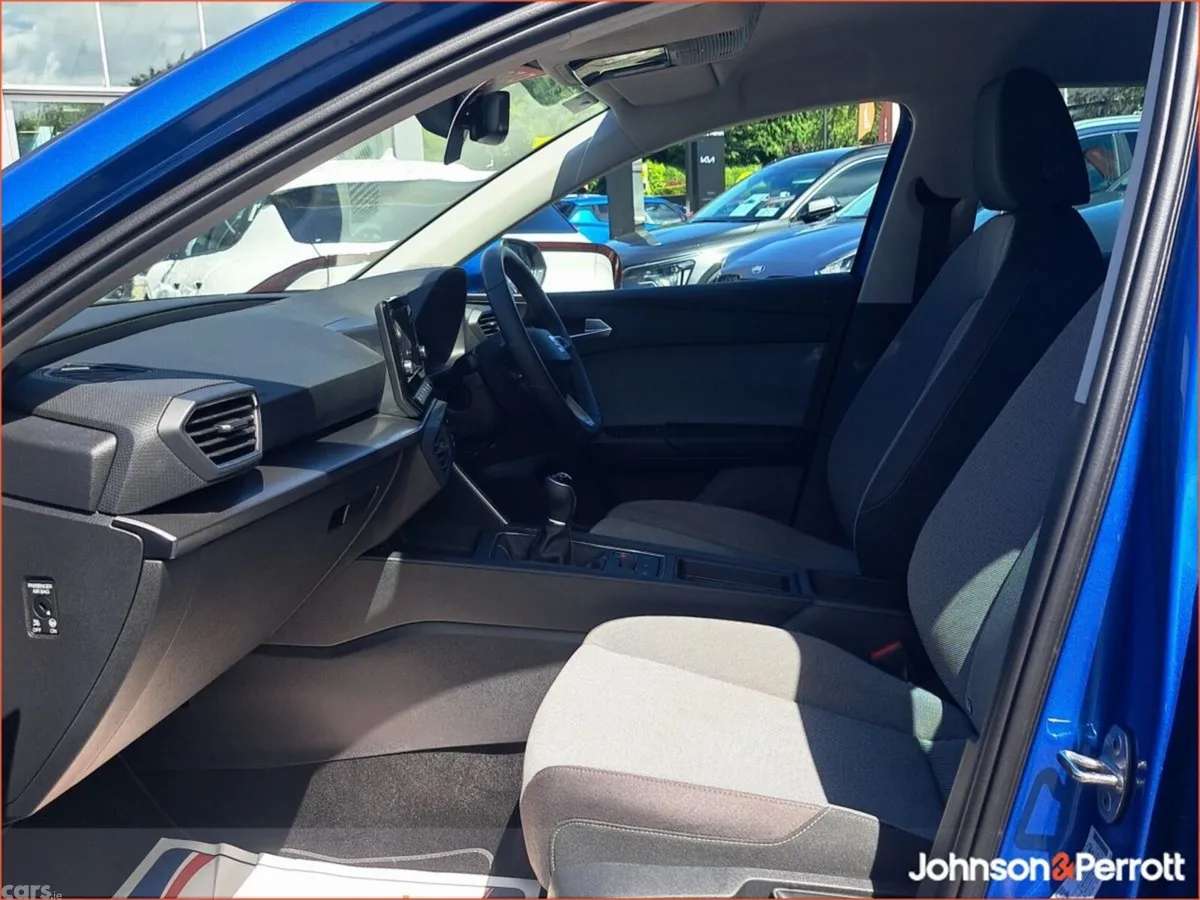 SEAT Leon Estate, Petrol, 2024, Blue