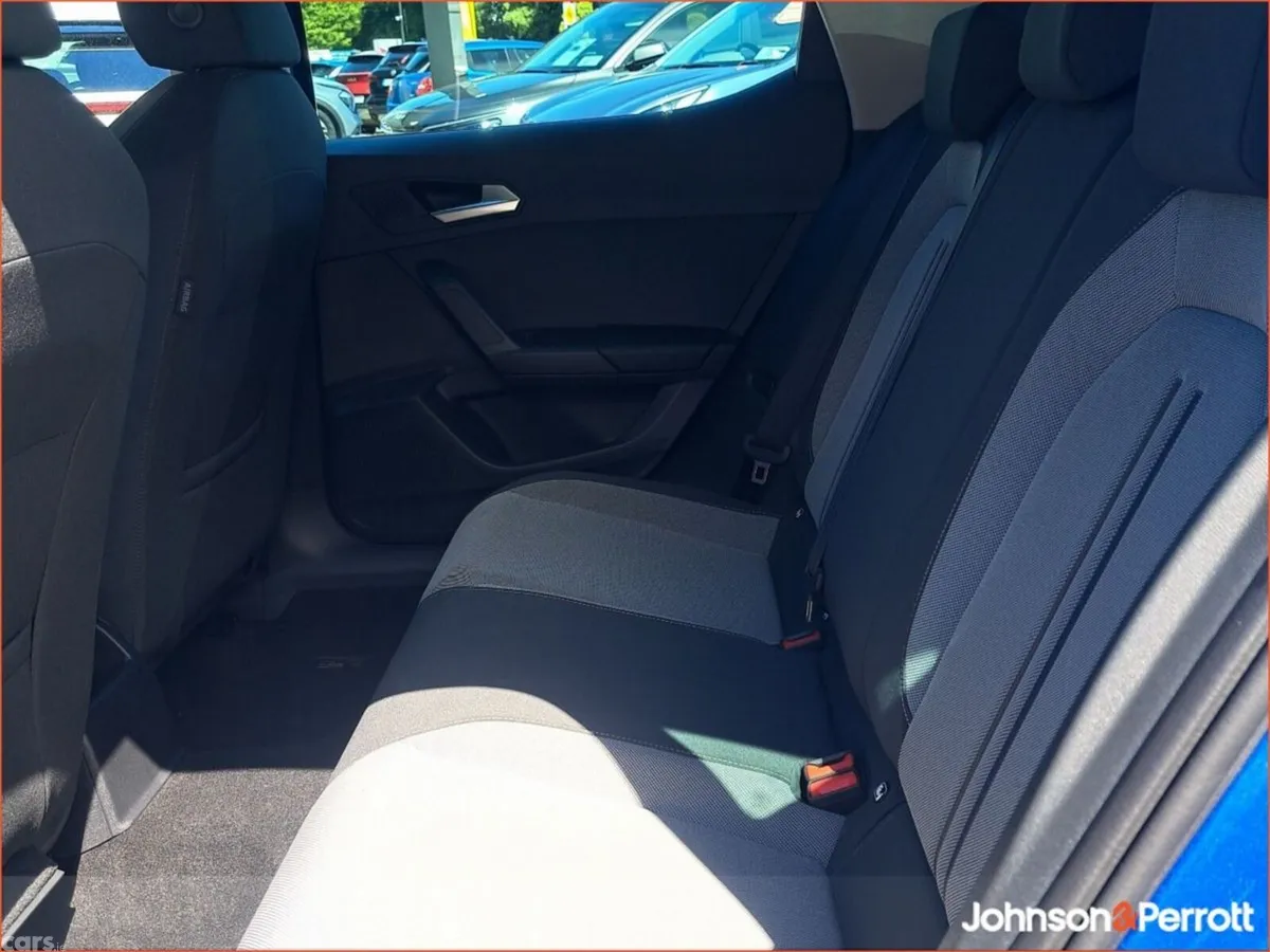 SEAT Leon Estate, Petrol, 2024, Blue