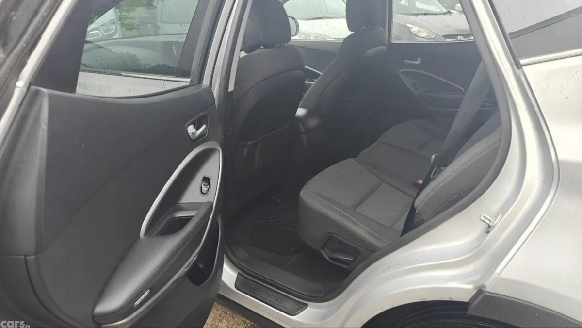 Hyundai Santa Fe SUV, Diesel, 2014, Silver