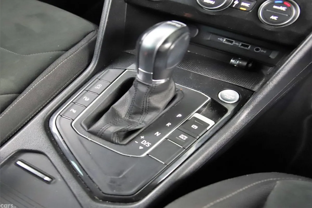 Volkswagen Tiguan SUV, Petrol, 2019, Grey