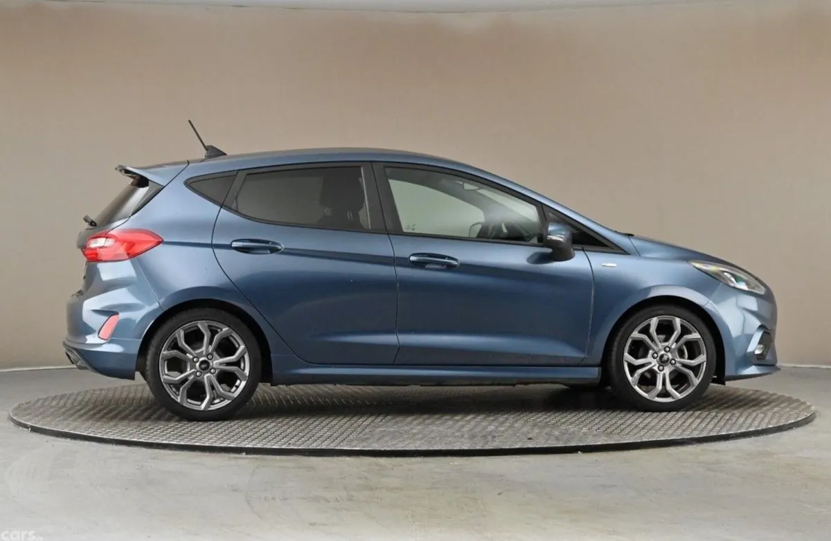 Ford Fiesta Hatchback, Petrol, 2021, Blue