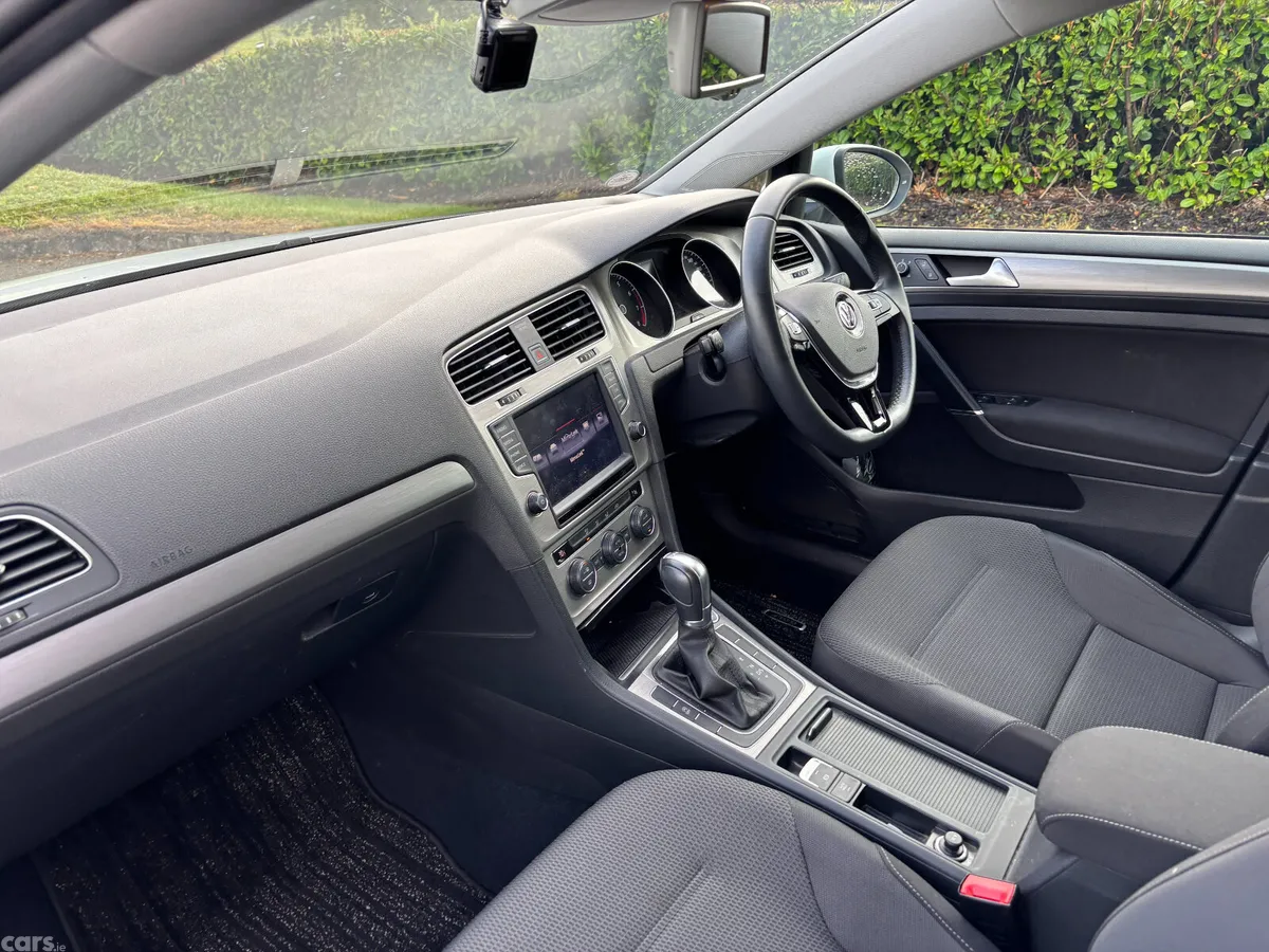 Volkswagen Golf Hatchback, Petrol, 2016, White