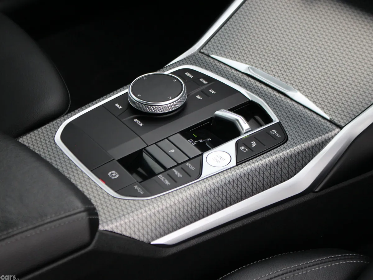 BMW 3-Series Saloon, Petrol Hybrid, 2023, Black