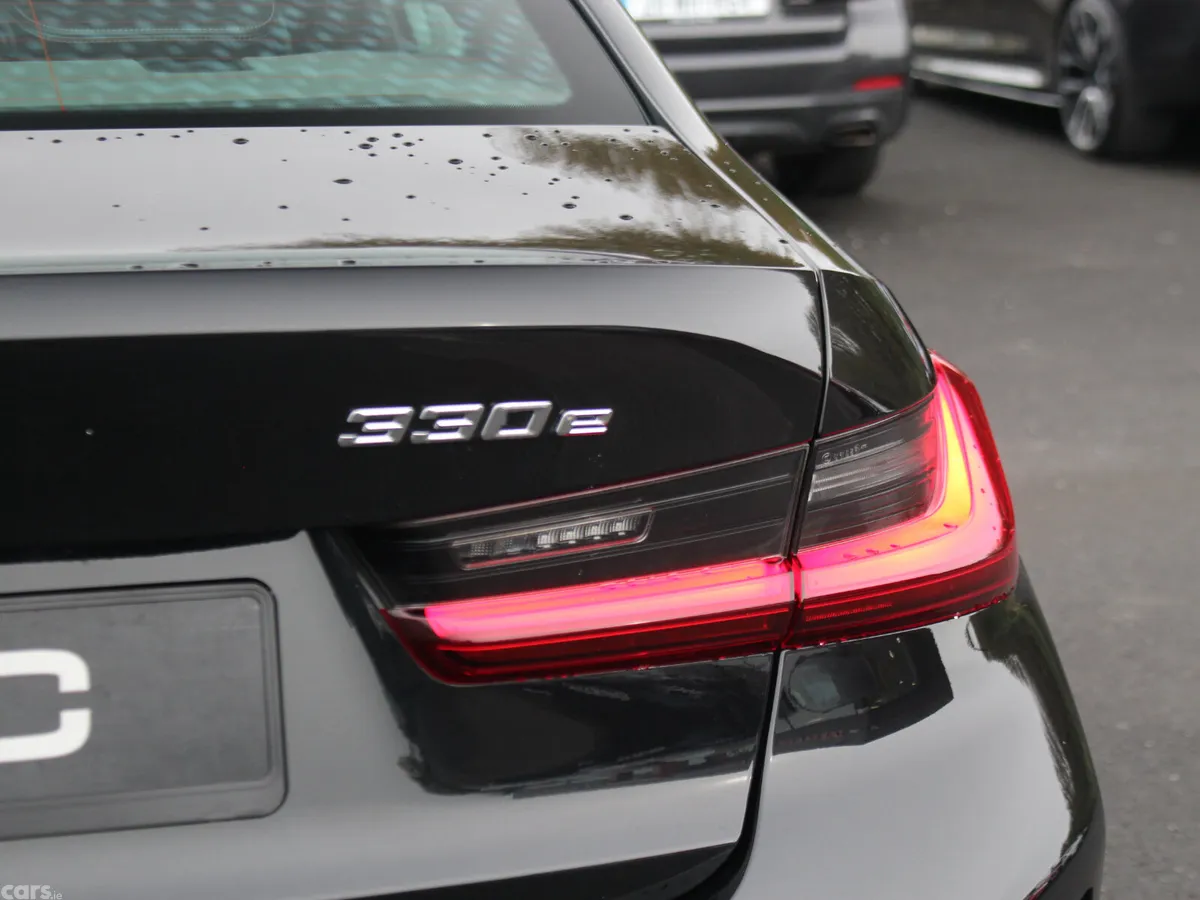 BMW 3-Series Saloon, Petrol Hybrid, 2023, Black