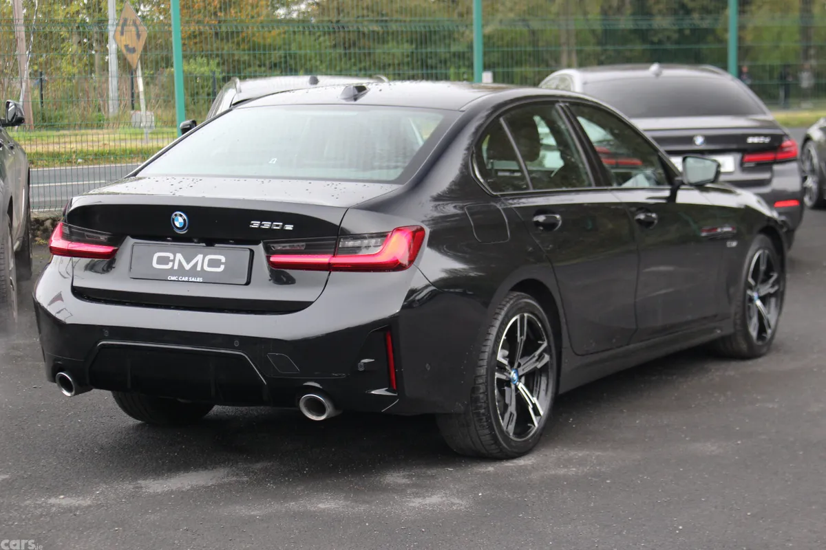 BMW 3-Series Saloon, Petrol Hybrid, 2023, Black