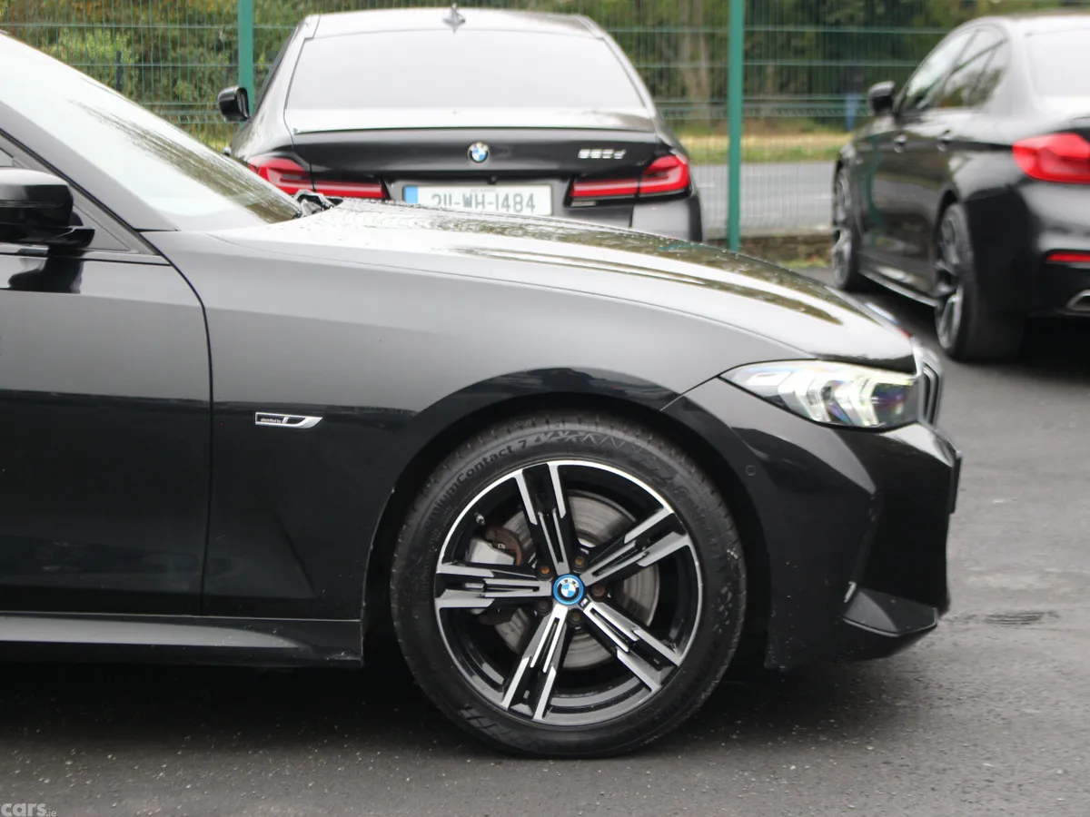 BMW 3-Series Saloon, Petrol Hybrid, 2023, Black