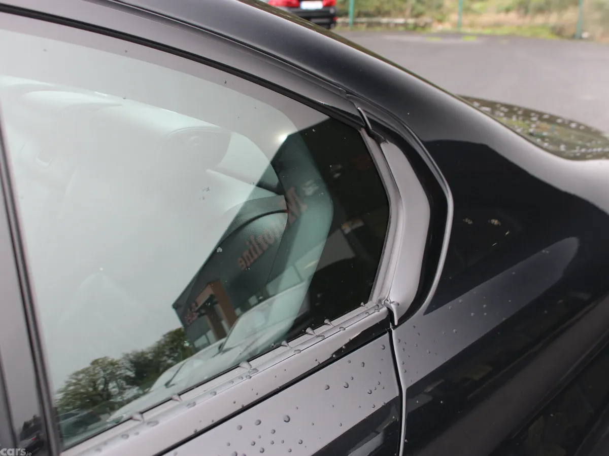 BMW 3-Series Saloon, Petrol Hybrid, 2023, Black