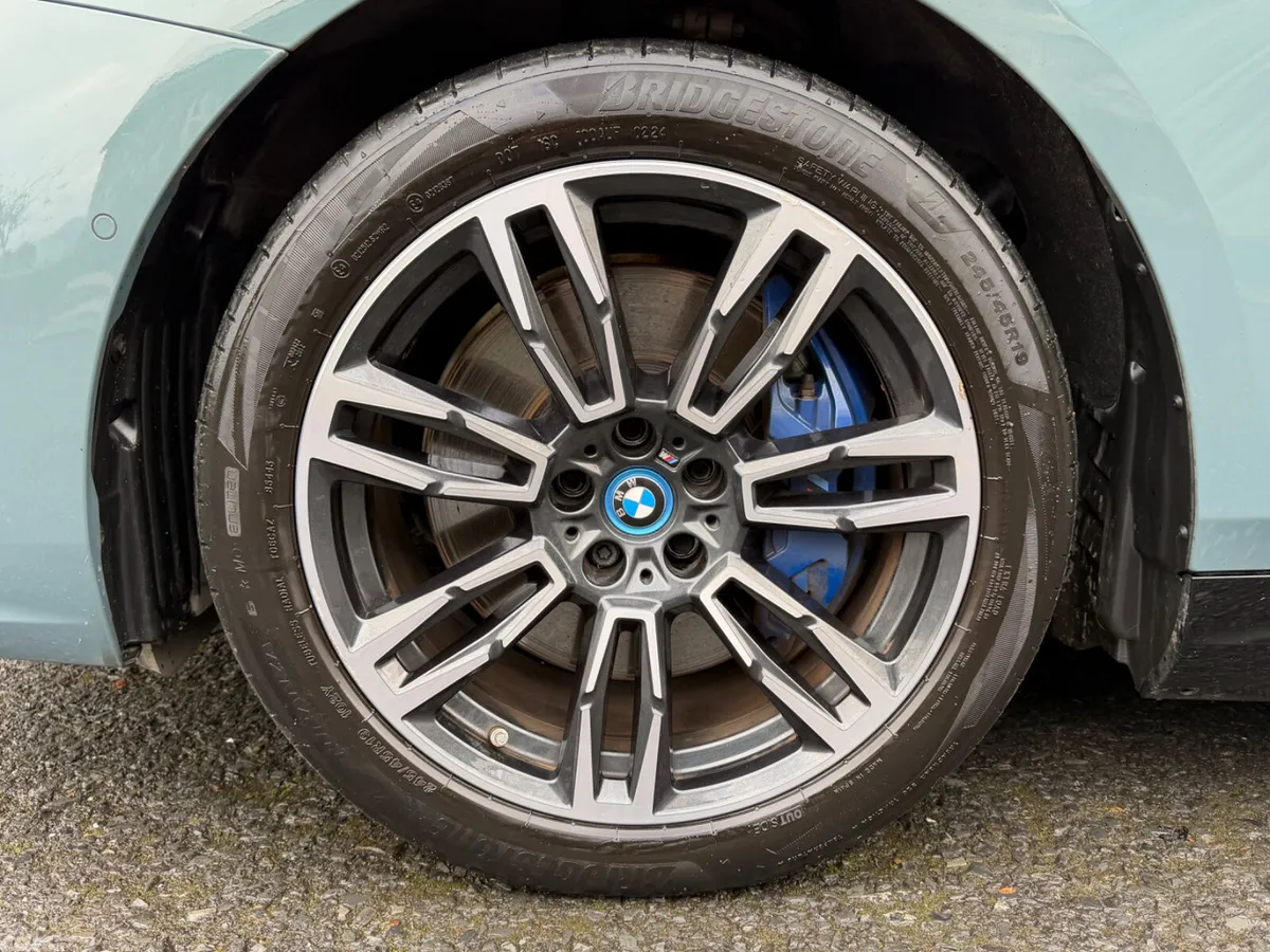 BMW i5 Saloon, Electric, 2024, Green