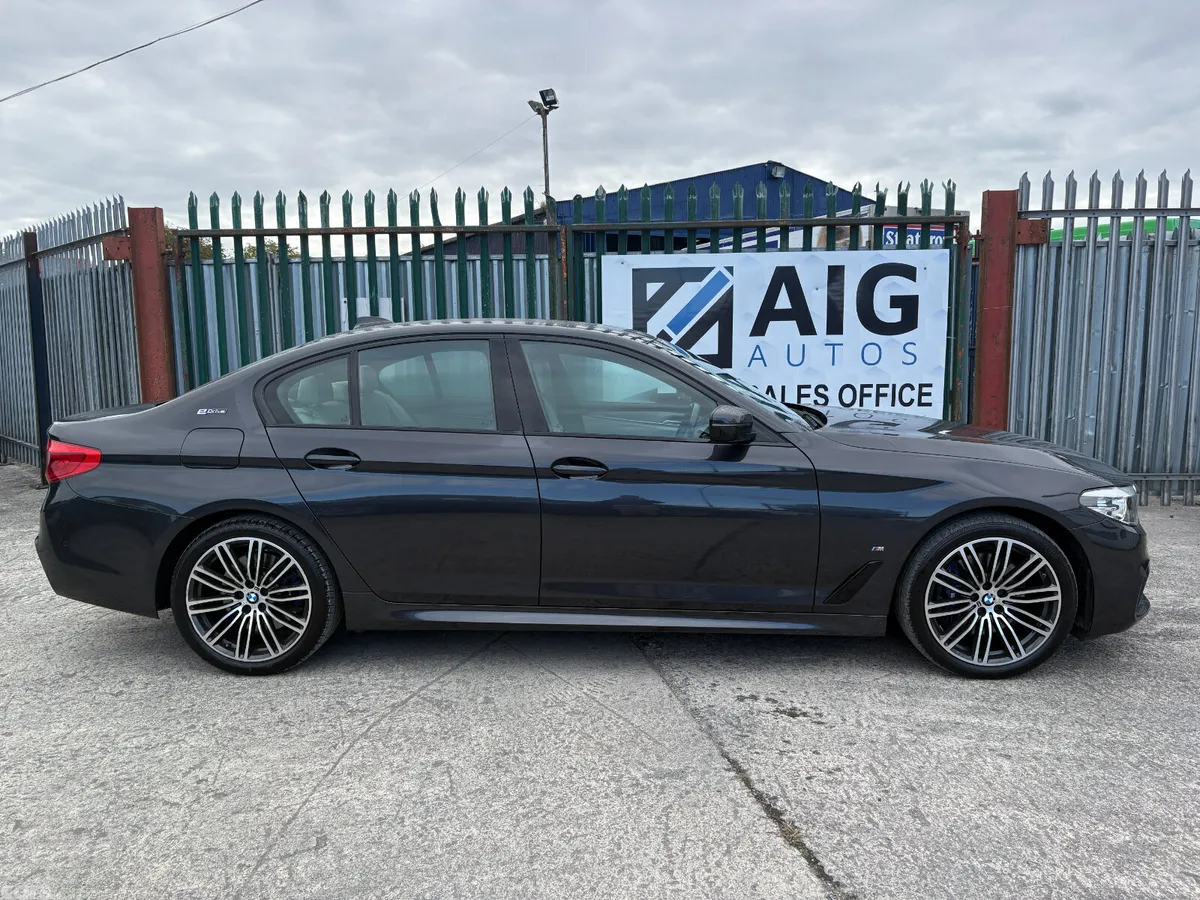 BMW 5-Series Saloon, Petrol Plug-in Hybrid, 2018, Grey