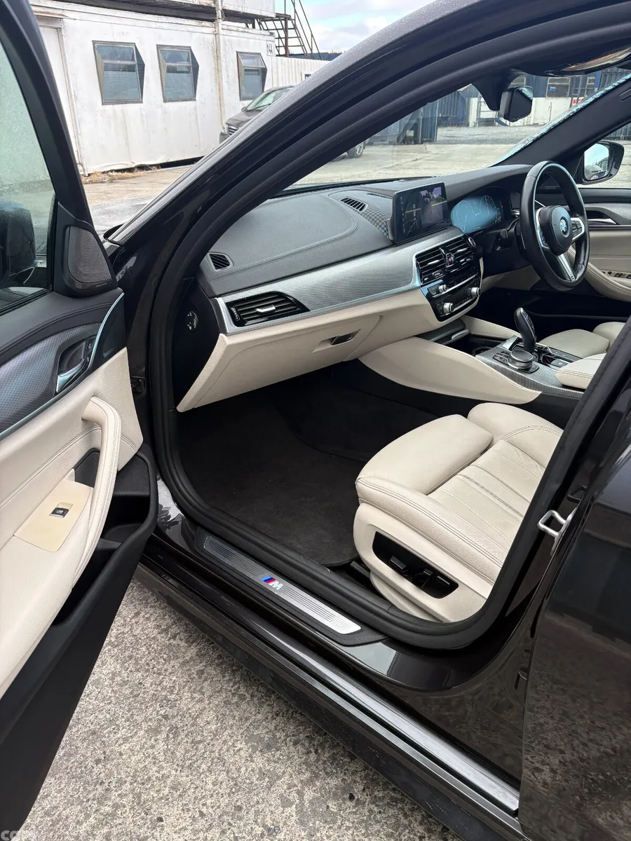 BMW 5-Series Saloon, Petrol Plug-in Hybrid, 2018, Grey