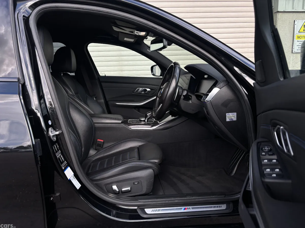 BMW 3-Series Saloon, Petrol, 2019, Black