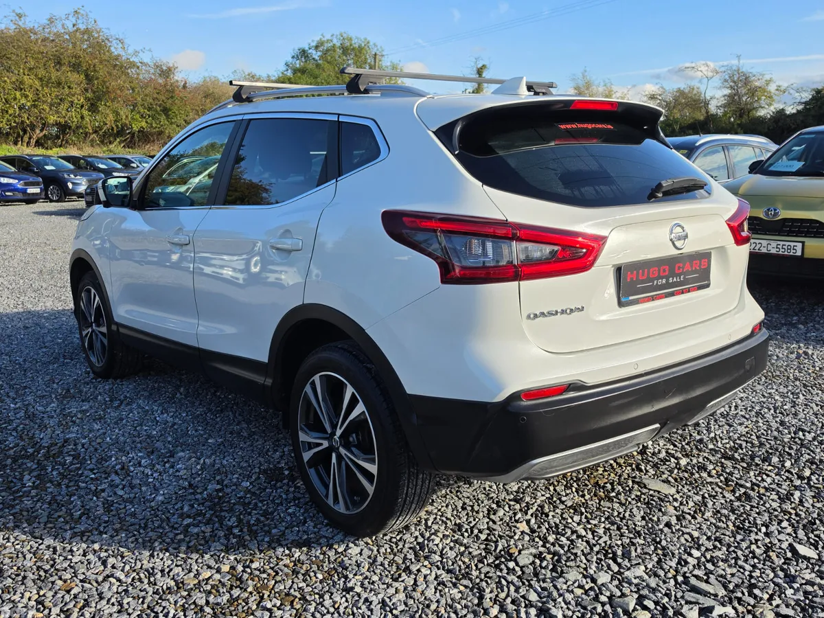 Nissan Qashqai SUV, Petrol, 2017, White