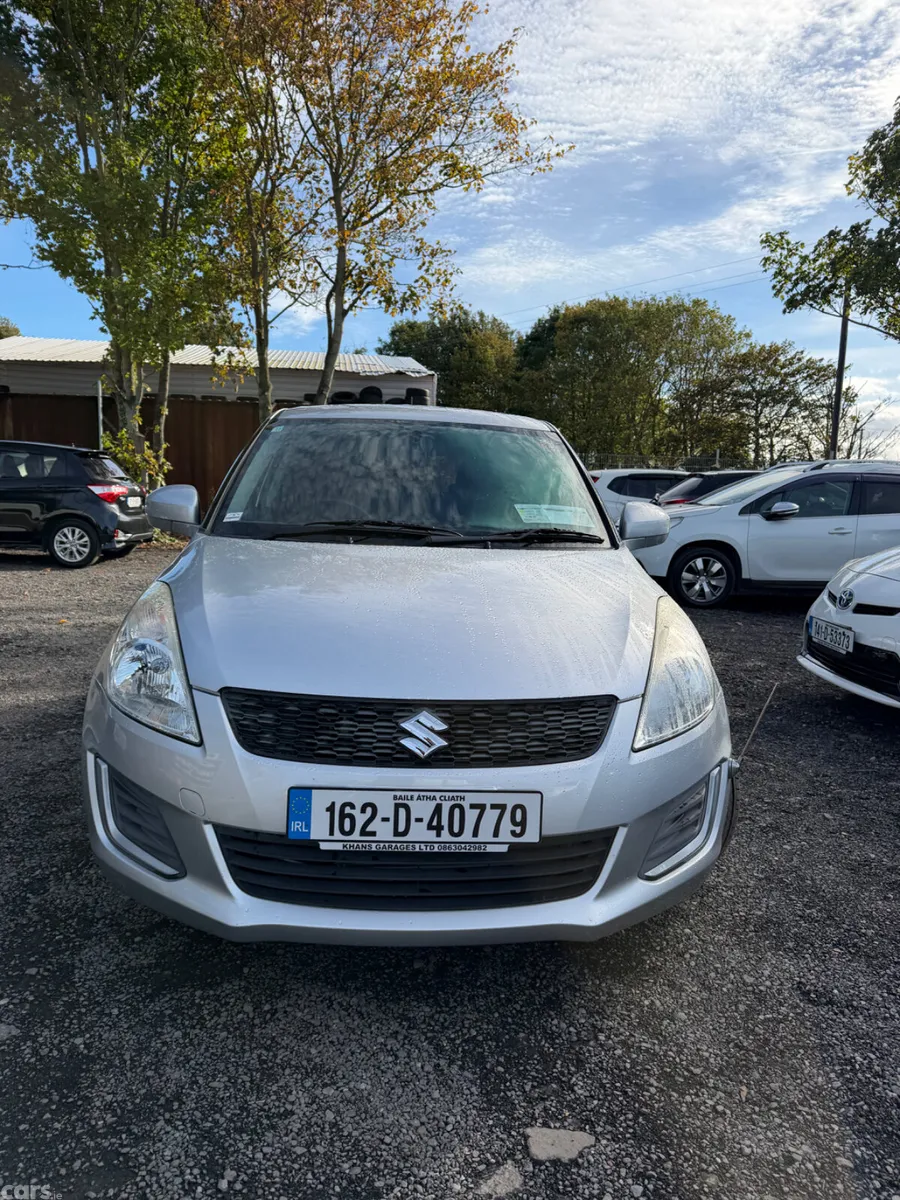 Suzuki Swift Hatchback, Petrol, 2016, Silver