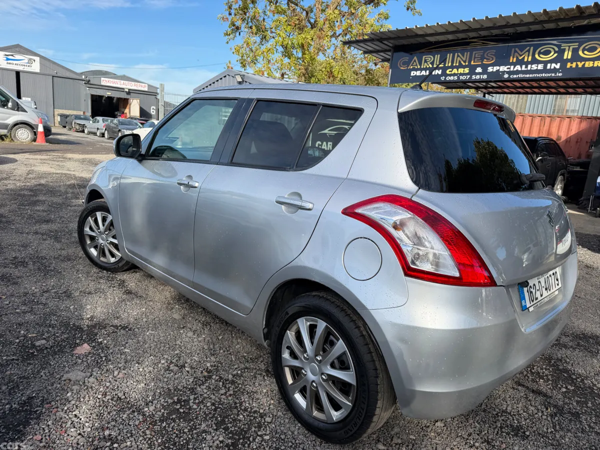 Suzuki Swift Hatchback, Petrol, 2016, Silver