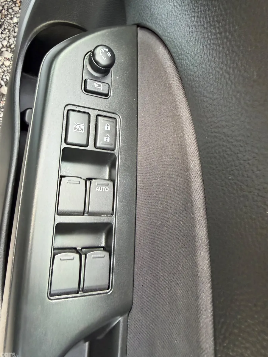 Suzuki Swift Hatchback, Petrol, 2016, Silver