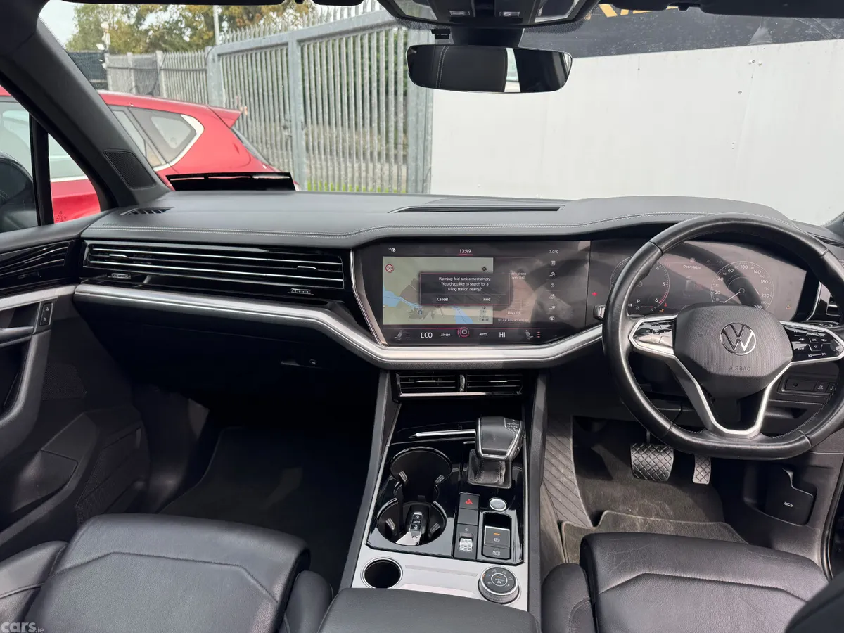 Volkswagen Touareg SUV, Diesel, 2021, Black