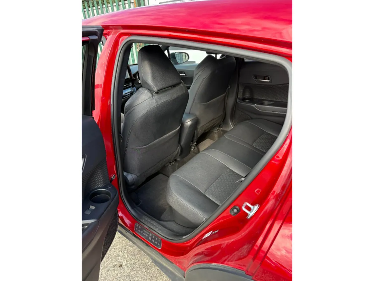 Toyota C-HR SUV, Petrol Hybrid, 2022, Red