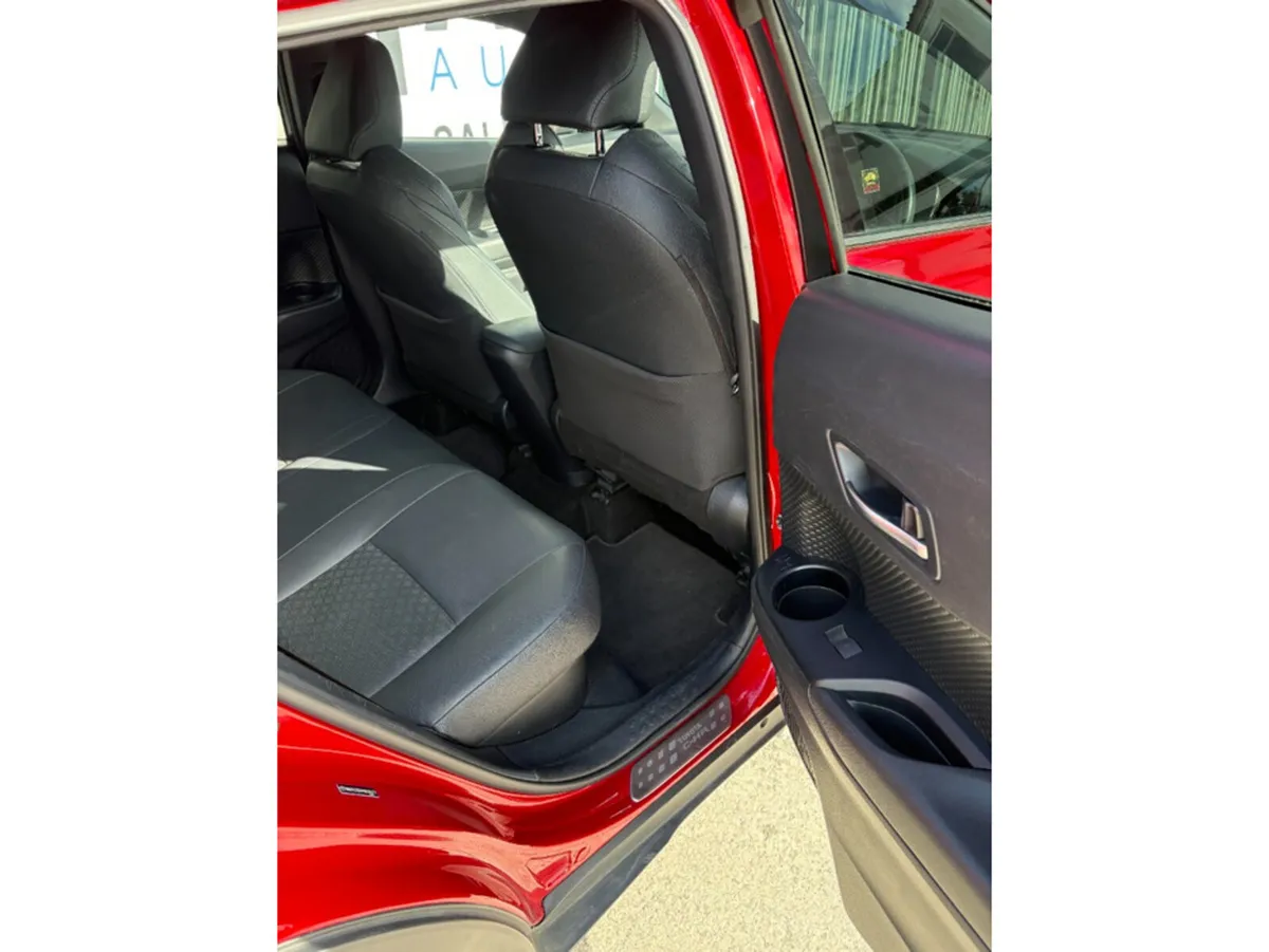 Toyota C-HR SUV, Petrol Hybrid, 2022, Red