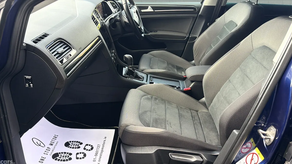 Volkswagen Golf Hatchback, Petrol, 2019, Blue