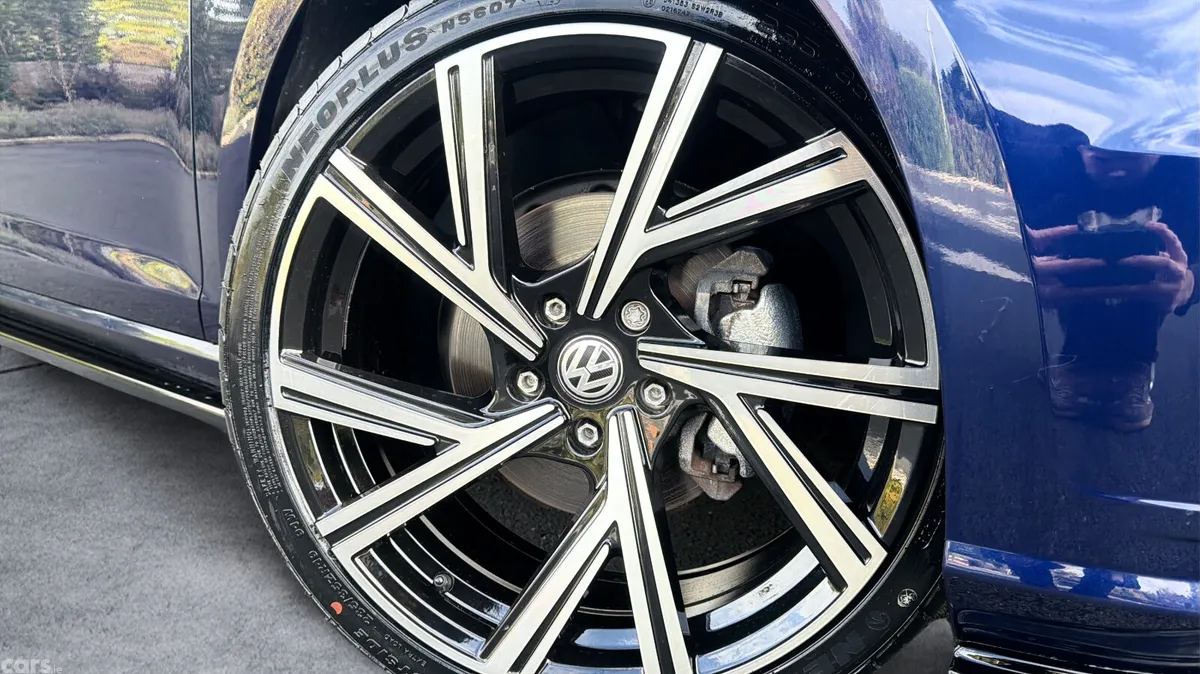 Volkswagen Golf Hatchback, Petrol, 2019, Blue