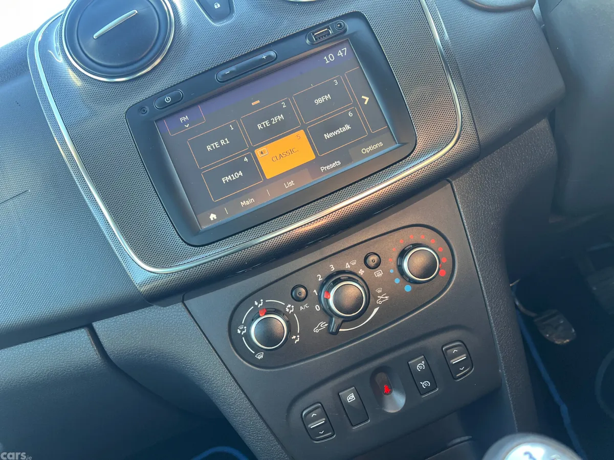 Dacia Sandero Stepway Hatchback, Diesel, 2018, White