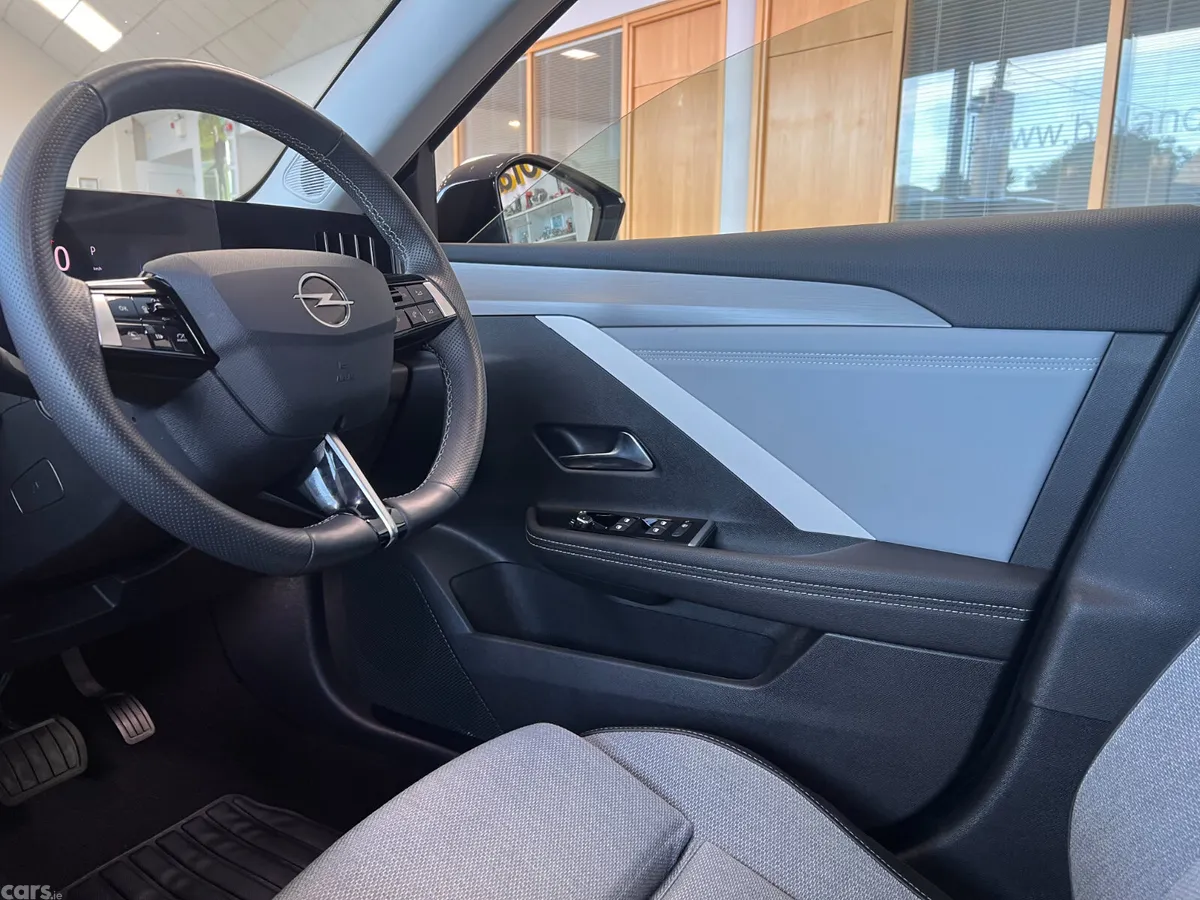 Opel Astra Estate, Diesel, 2024, Blue