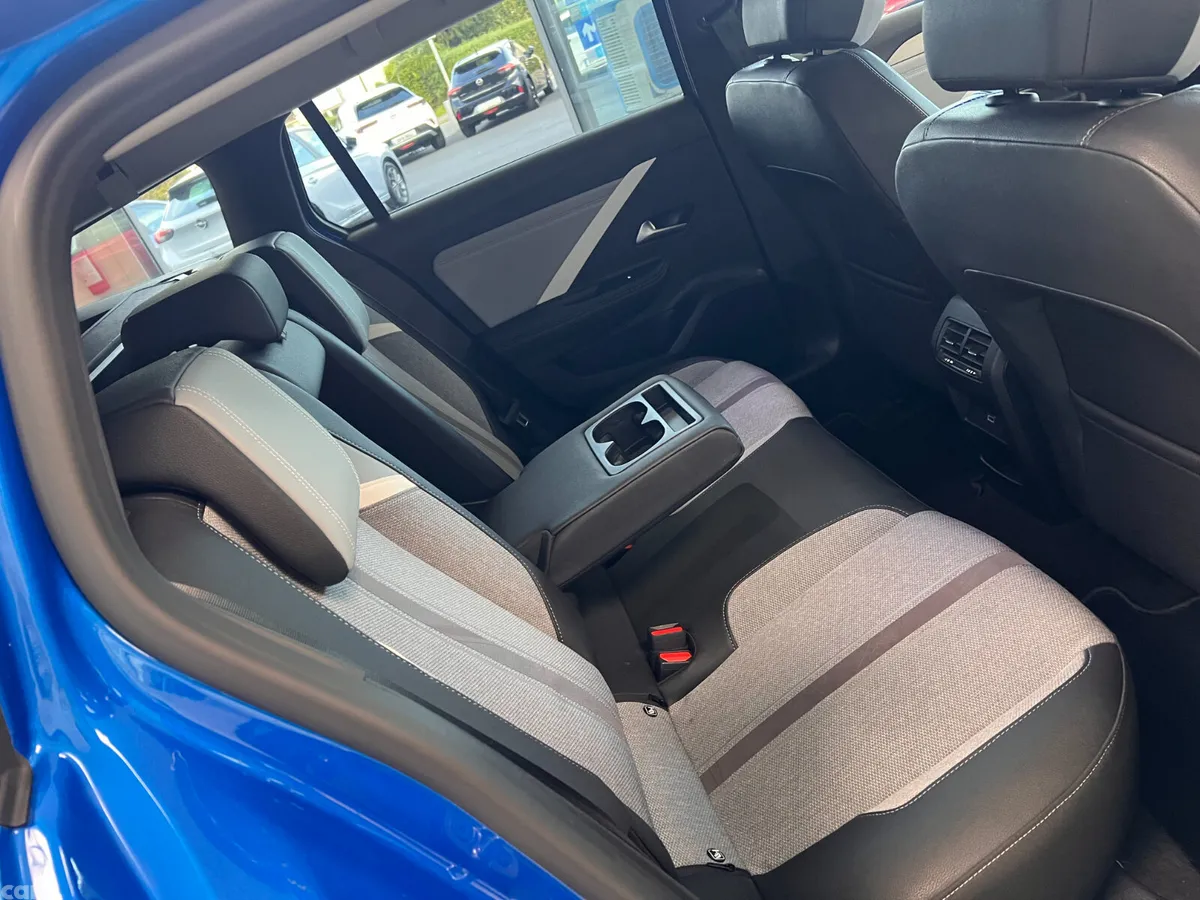 Opel Astra Estate, Diesel, 2024, Blue