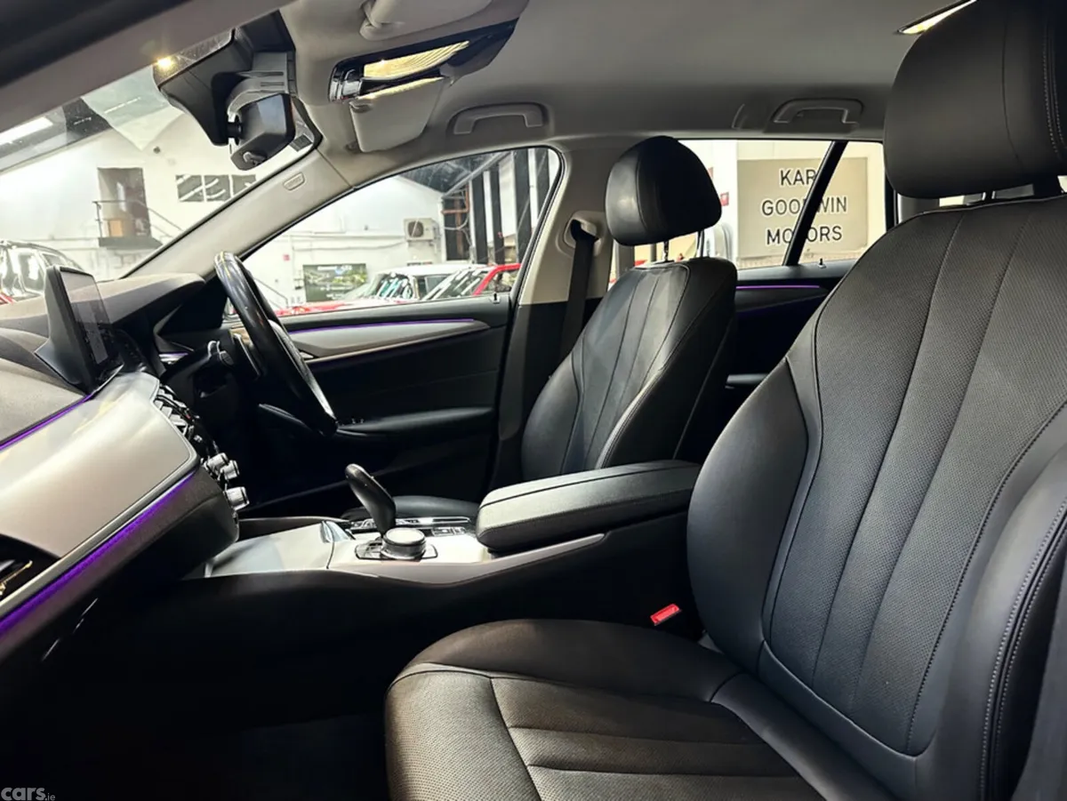 BMW 5-Series Estate, Petrol Plug-in Hybrid, 2022, Blue