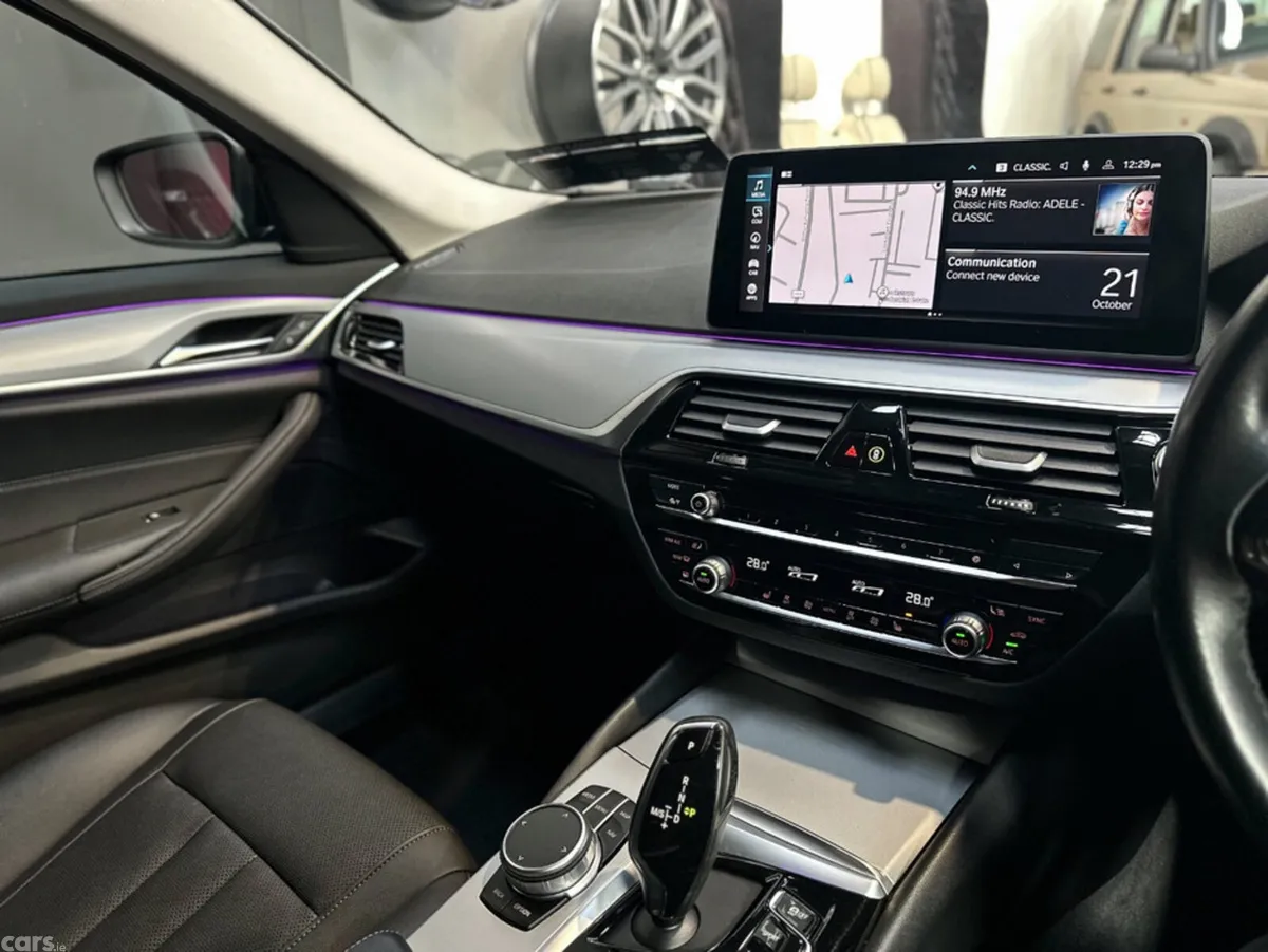BMW 5-Series Estate, Petrol Plug-in Hybrid, 2022, Blue