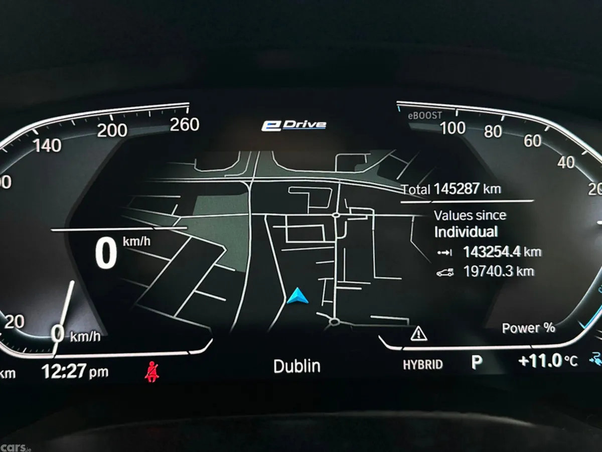 BMW 5-Series Estate, Petrol Plug-in Hybrid, 2022, Blue
