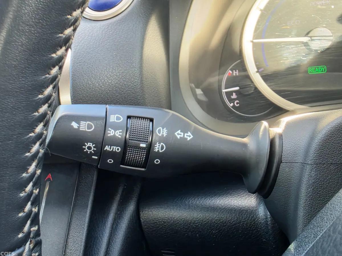 Lexus IS Saloon, Petrol Hybrid, 2014, Silver
