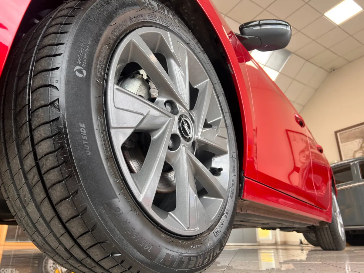 Opel Corsa Hatchback, Petrol, 2025, Red