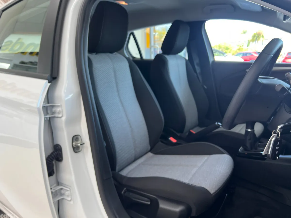 Opel Corsa Hatchback, Petrol, 2024, White