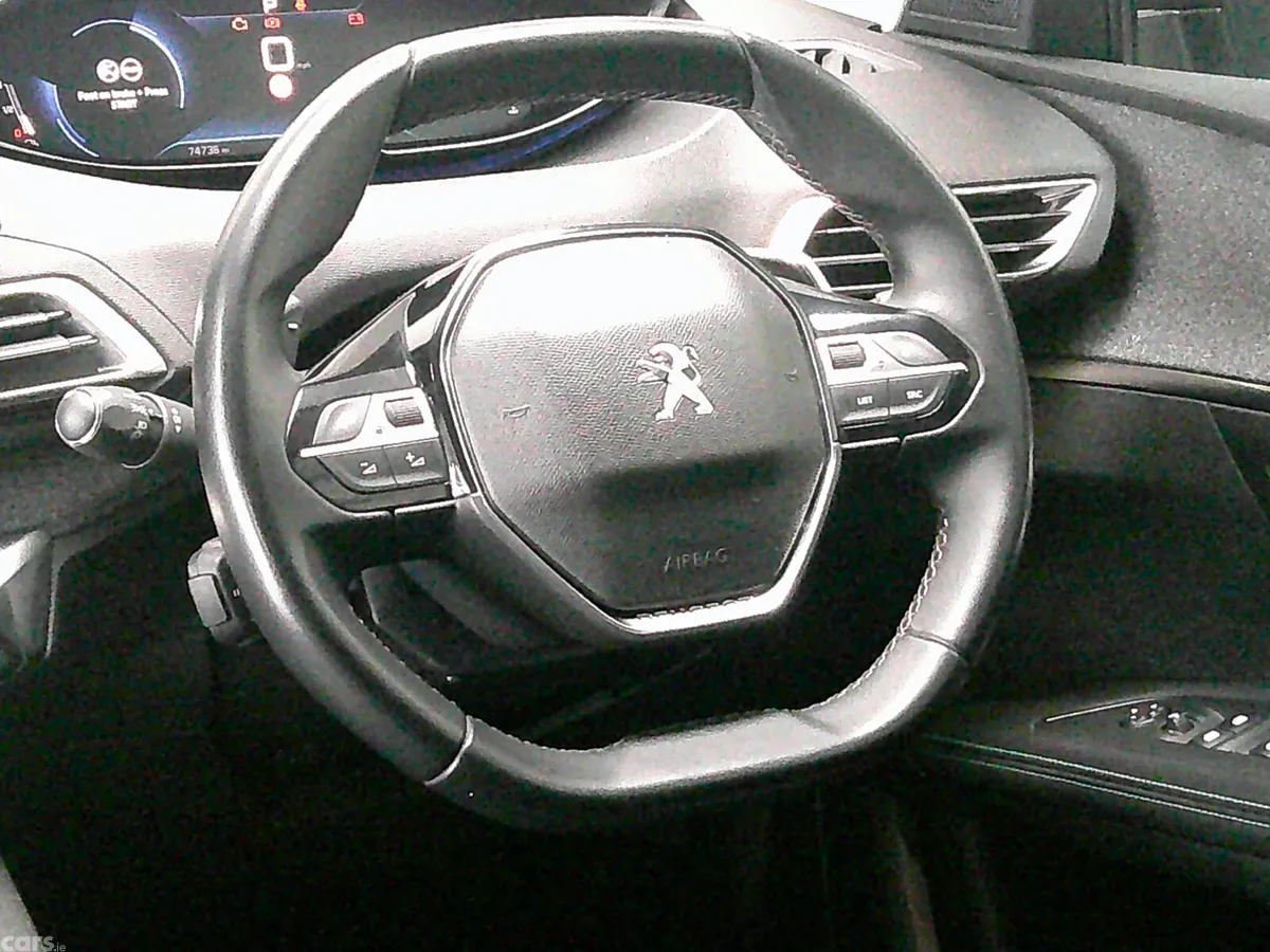 Peugeot 5008 SUV, Diesel, 2021, Grey