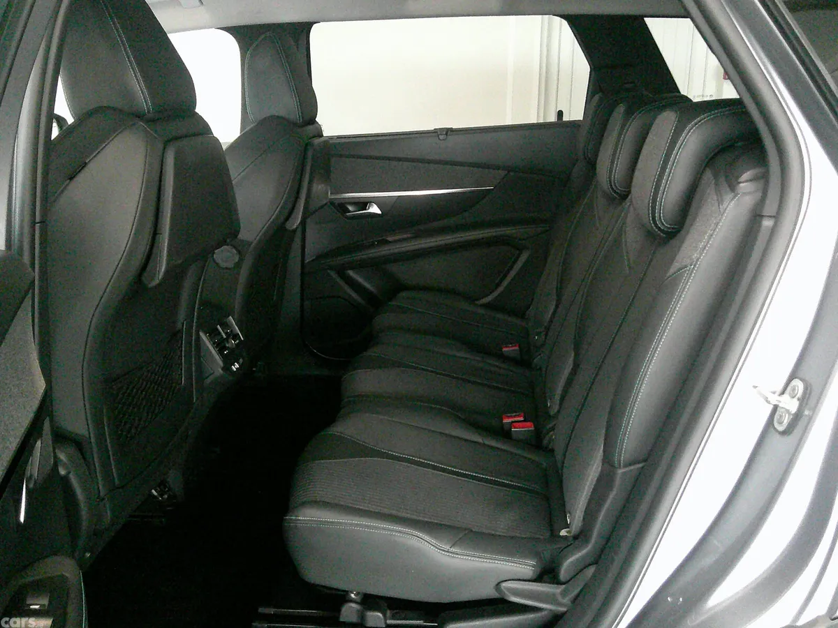 Peugeot 5008 SUV, Diesel, 2021, Grey