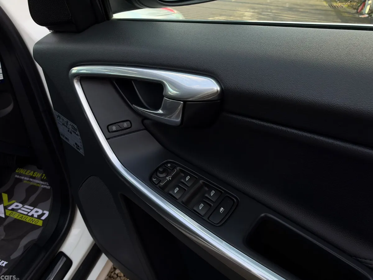 Volvo XC60 SUV, Diesel, 2015, White
