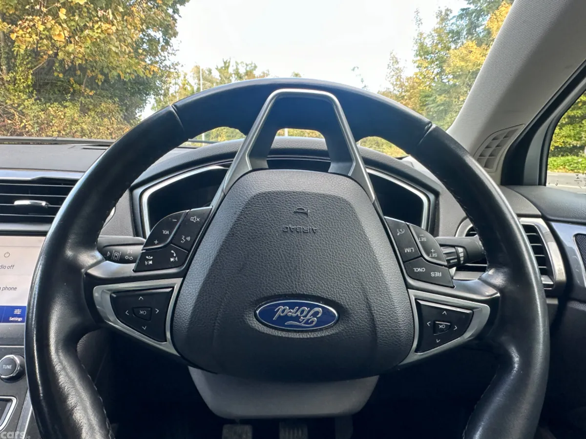 Ford Mondeo Hatchback, Diesel, 2021, White