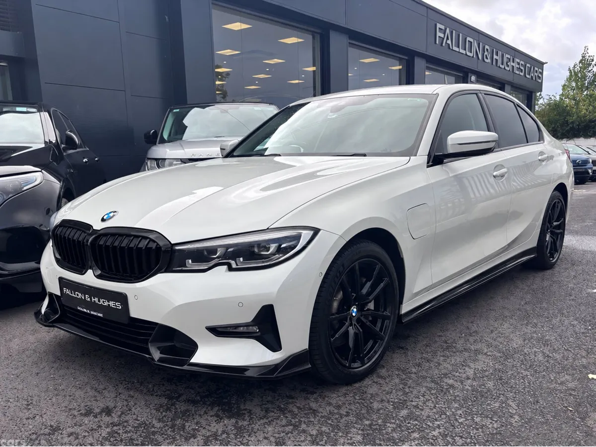 BMW 3-Series Saloon, Petrol Plug-in Hybrid, 2020, White