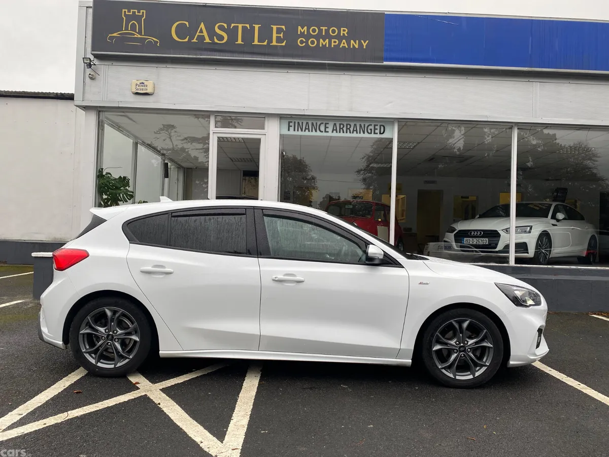 Ford Focus Hatchback, Diesel, 2020, White