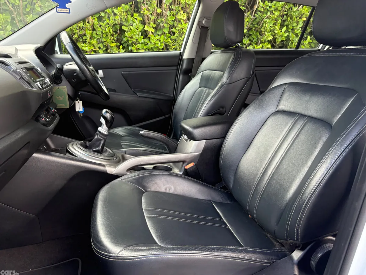 Kia Sportage SUV, Diesel, 2015, White