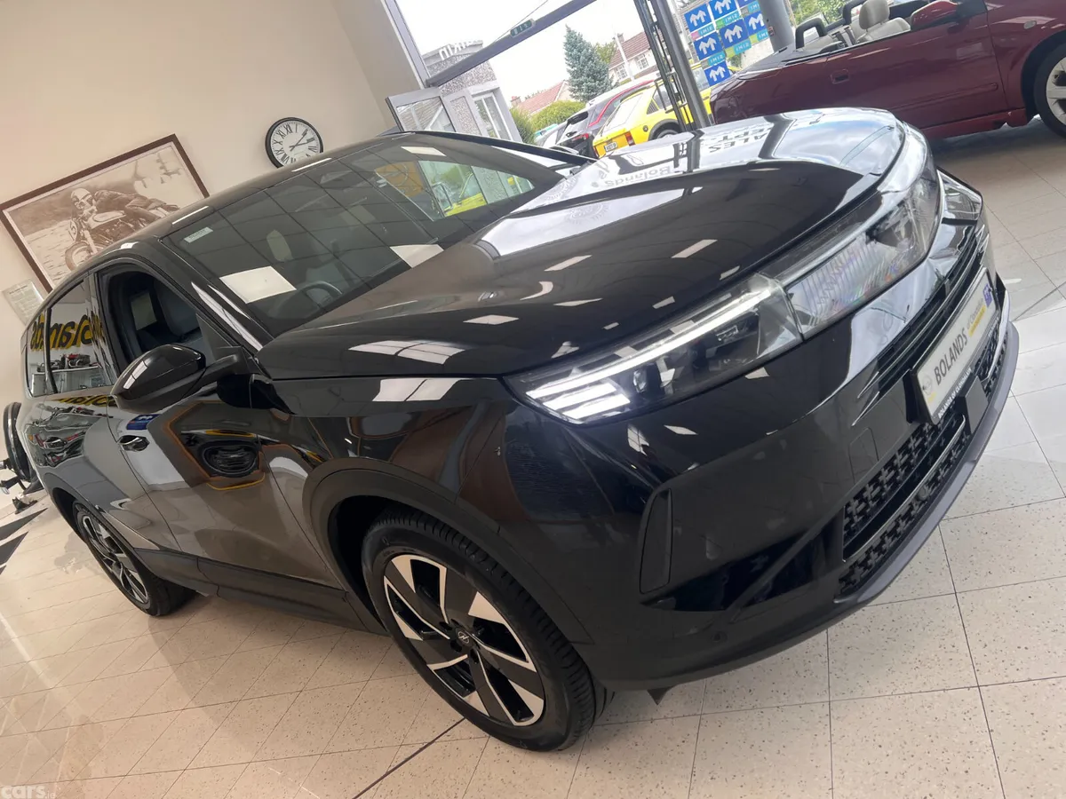 Opel Grandland SUV, Petrol Hybrid, 2025, Black